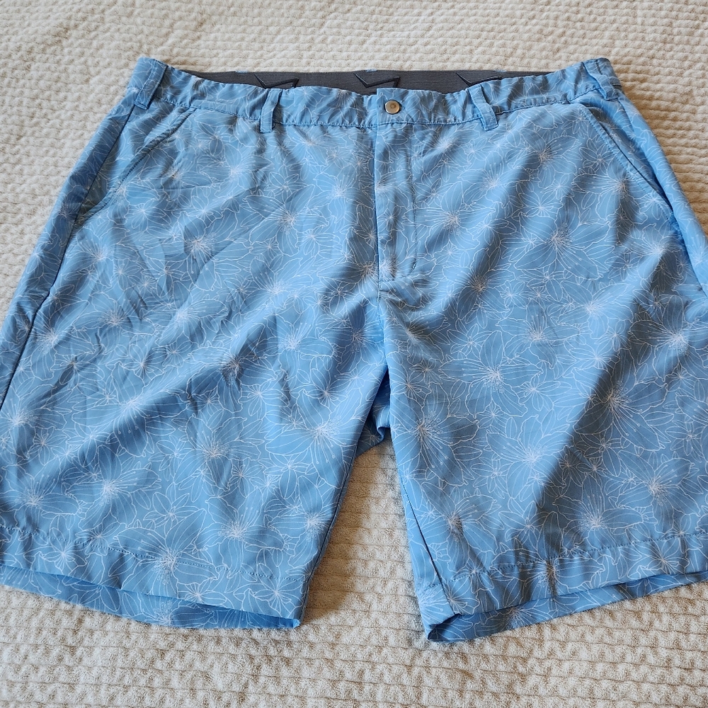 TGW Golf Shorts Men's Size 40